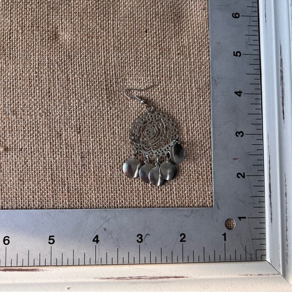 Silver tone laser cut rose flower dangle fan statement earrings large shiny - Picture 4 of 4